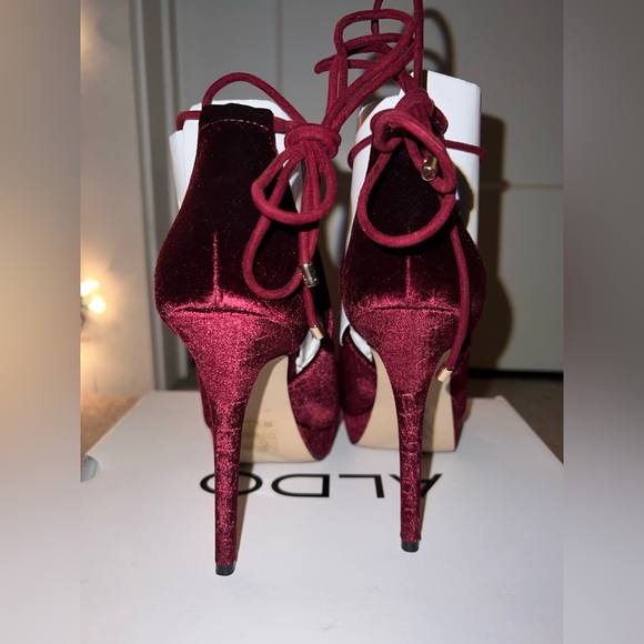 NIB Aldo Tilley Pee-Toe Cut-Out Heels - Picture 5 of 15